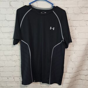 Men's Under Armour "Fitted" heatgear athletic shirt, size Large